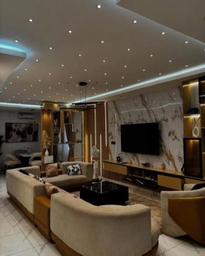 Luxurious 4 Bedroom Rooftop Duplex By StayHub